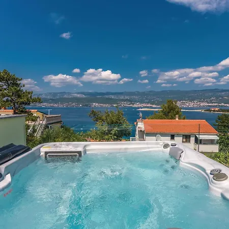 Pet Friendly In Malinska With Wifi سيلو